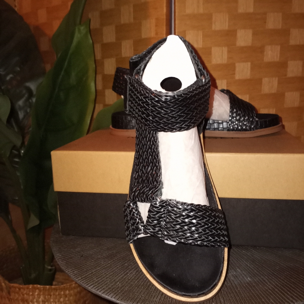 Kelsi Dagger Brooklyn Sandals